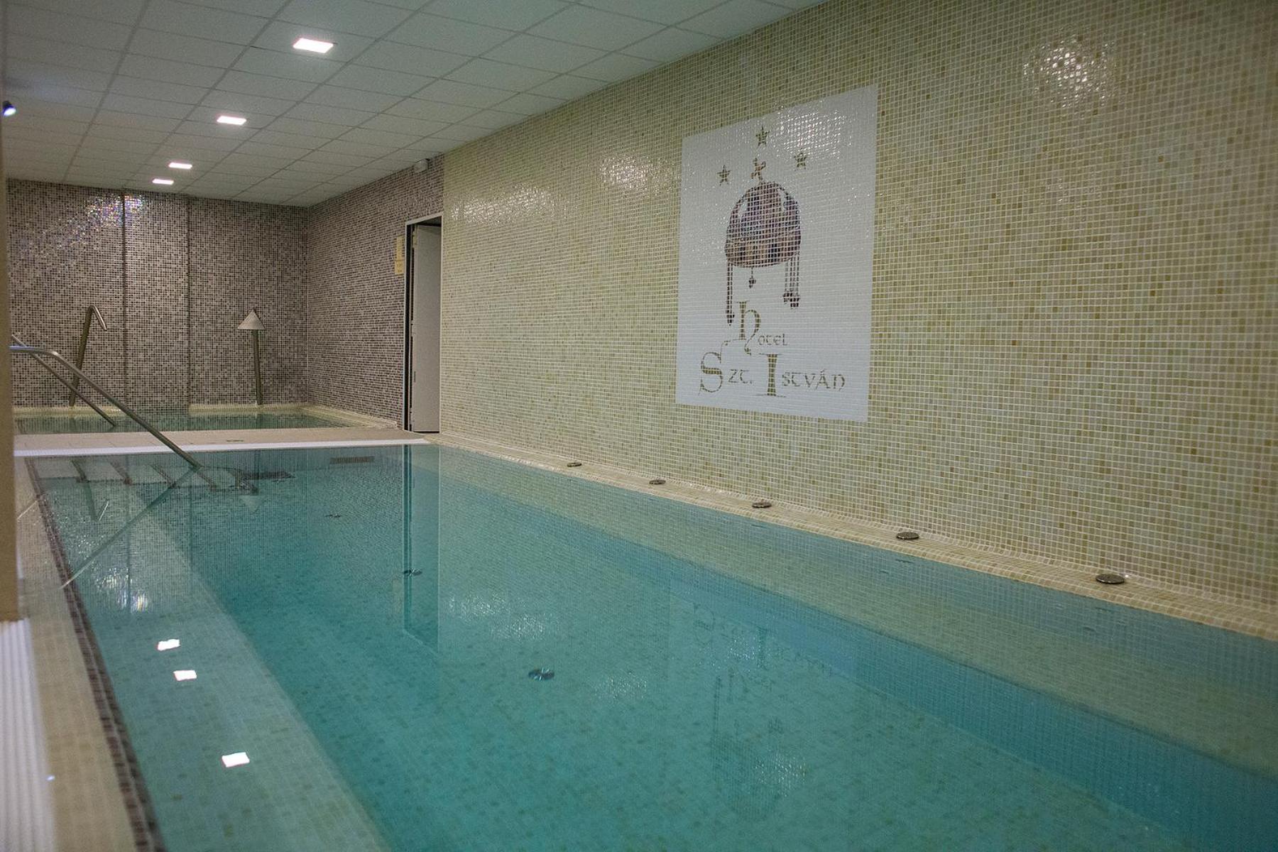 Hotel Szent Istvan 에게르 외부 사진
